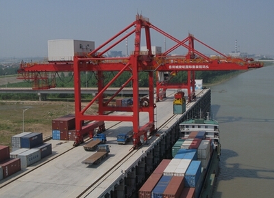 岳陽口岸"十三五"發(fā)展規(guī)劃出臺 長江經(jīng)濟(jì)帶崛起